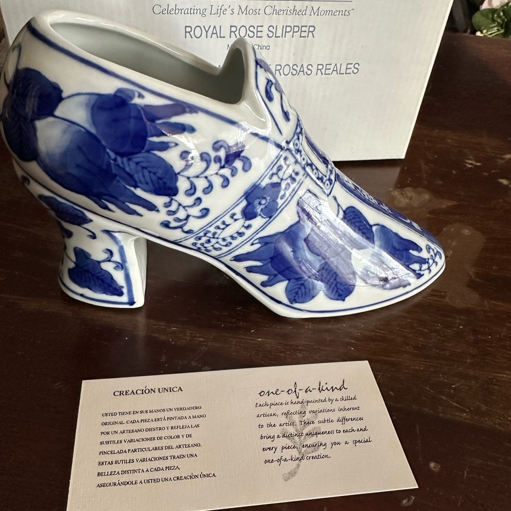 Blue and White porcelain High Heel Shoe.